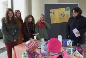 Firmengruppe beim Kirchenkaffee